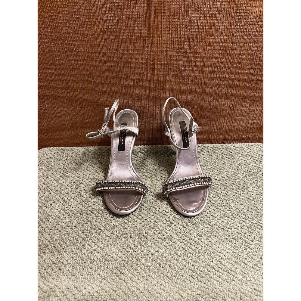 Nina New York Silver Heels Size 7.5M